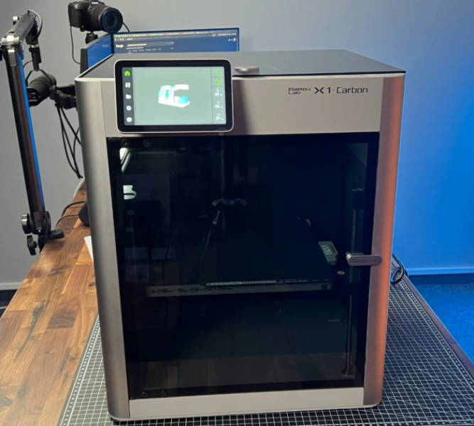 High Resolution Additive Manufacturing Printer